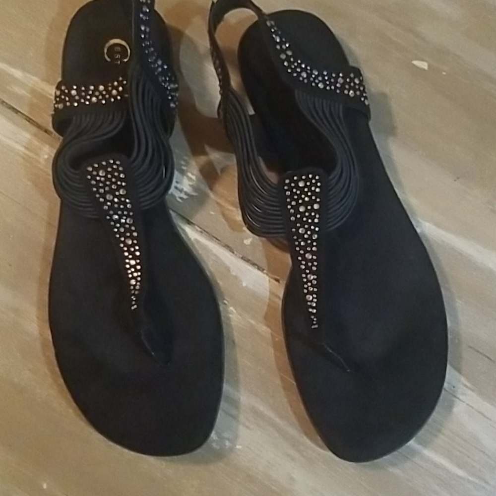 Sandals - Picture 3 of 4